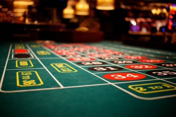 Live ceme online dealer table on macantogel login showing card distribution and player seats